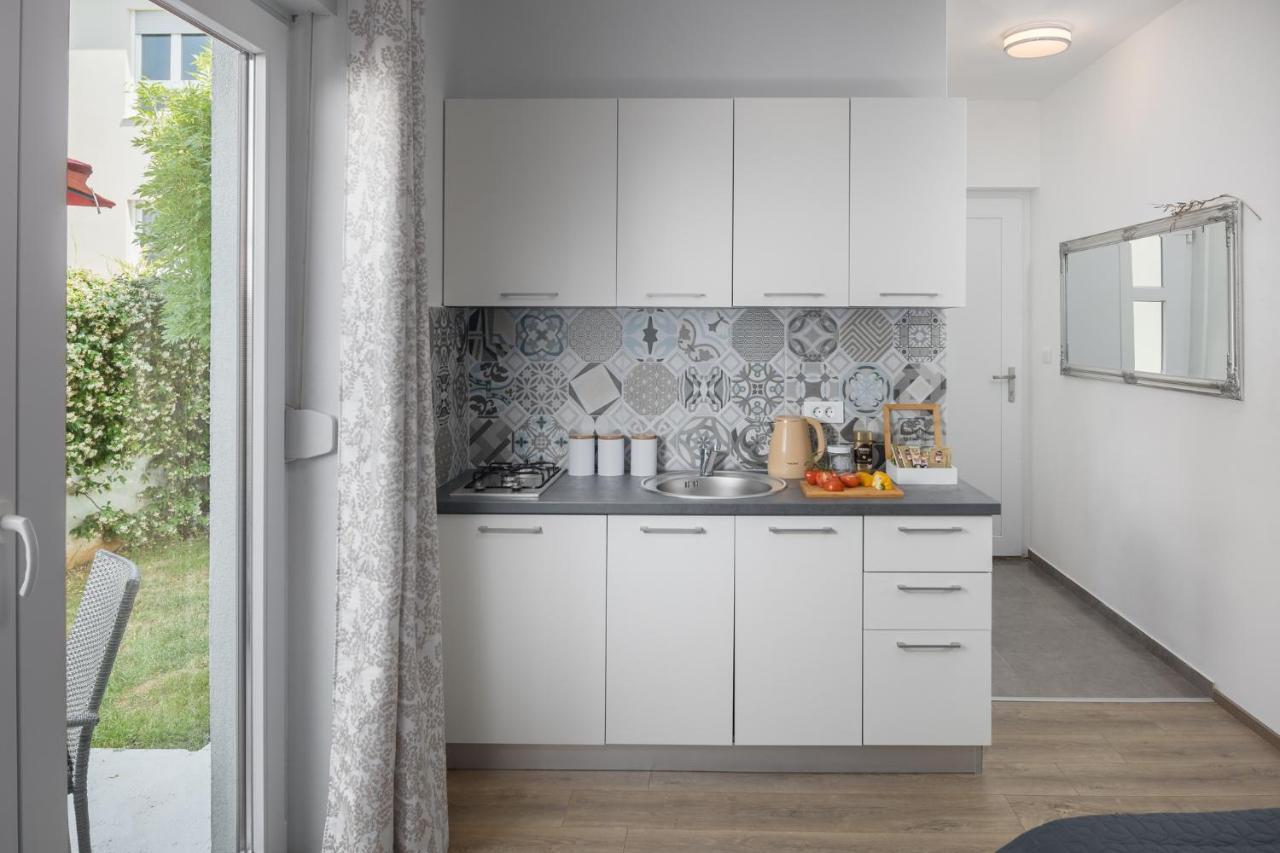 Studio Apartments Villa Valla - Free Bikes 法扎纳 外观 照片