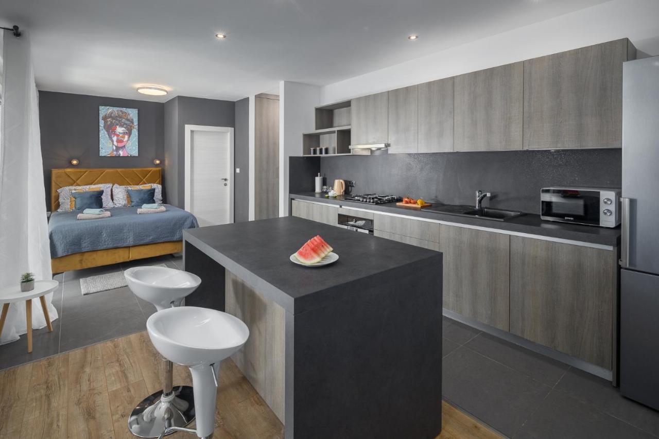 Studio Apartments Villa Valla - Free Bikes 法扎纳 外观 照片