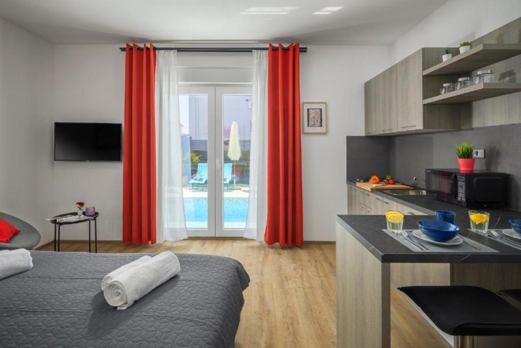 Studio Apartments Villa Valla - Free Bikes 法扎纳 外观 照片