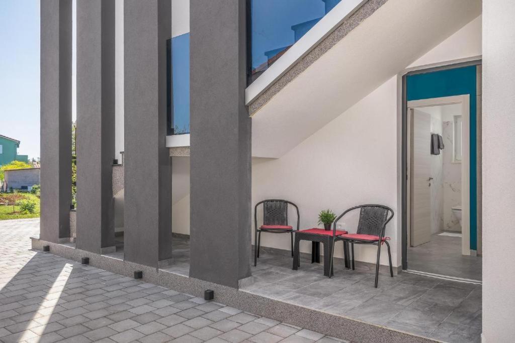 Studio Apartments Villa Valla - Free Bikes 法扎纳 外观 照片